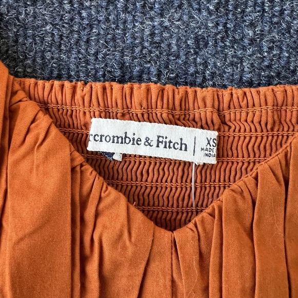 Abercrombie & Fitch Shirt Womens XS Rust Sweetheart Smocked Peplum Puff Sleeve - Picture 2 of 10